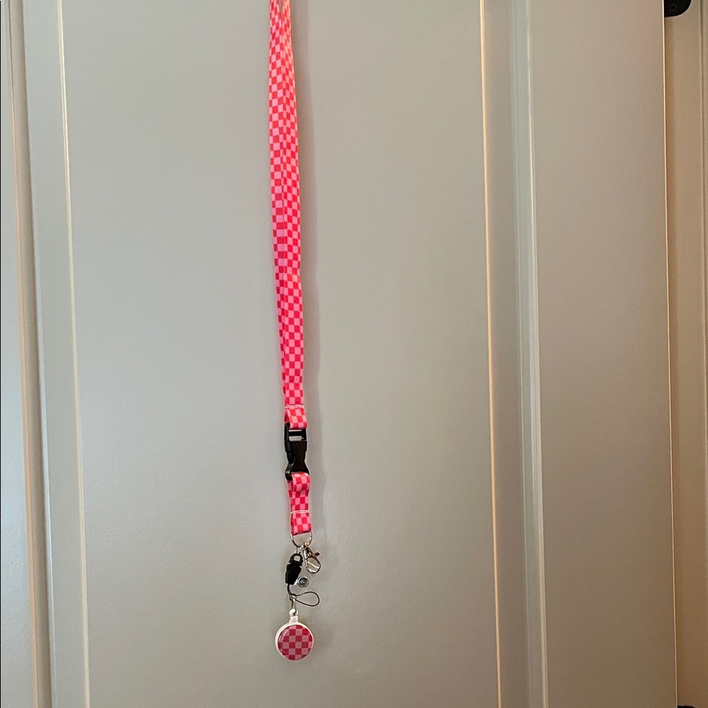 NWOT Pink Checkered Retractable Badge Holder